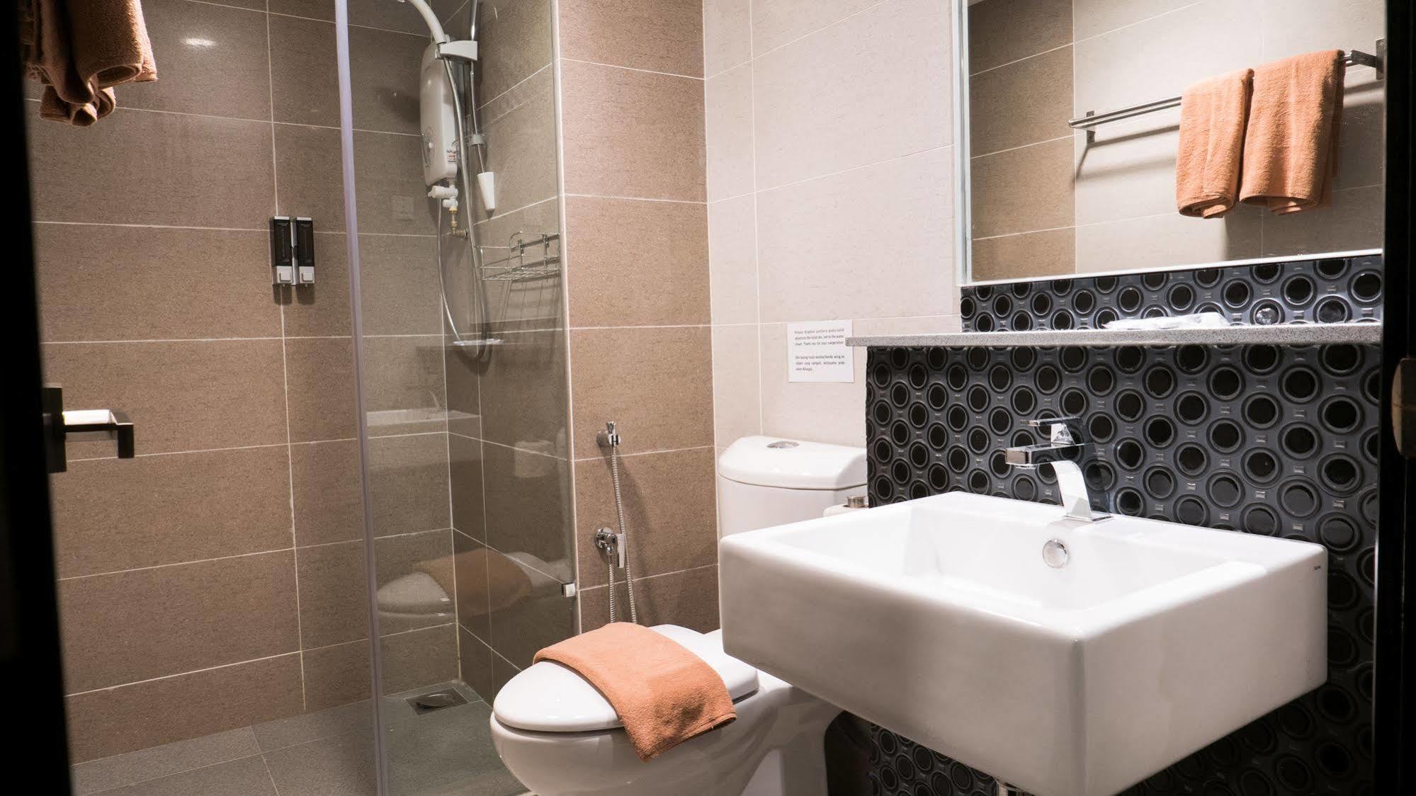 Kl Guest Hotel Kuala Ampang Экстерьер фото