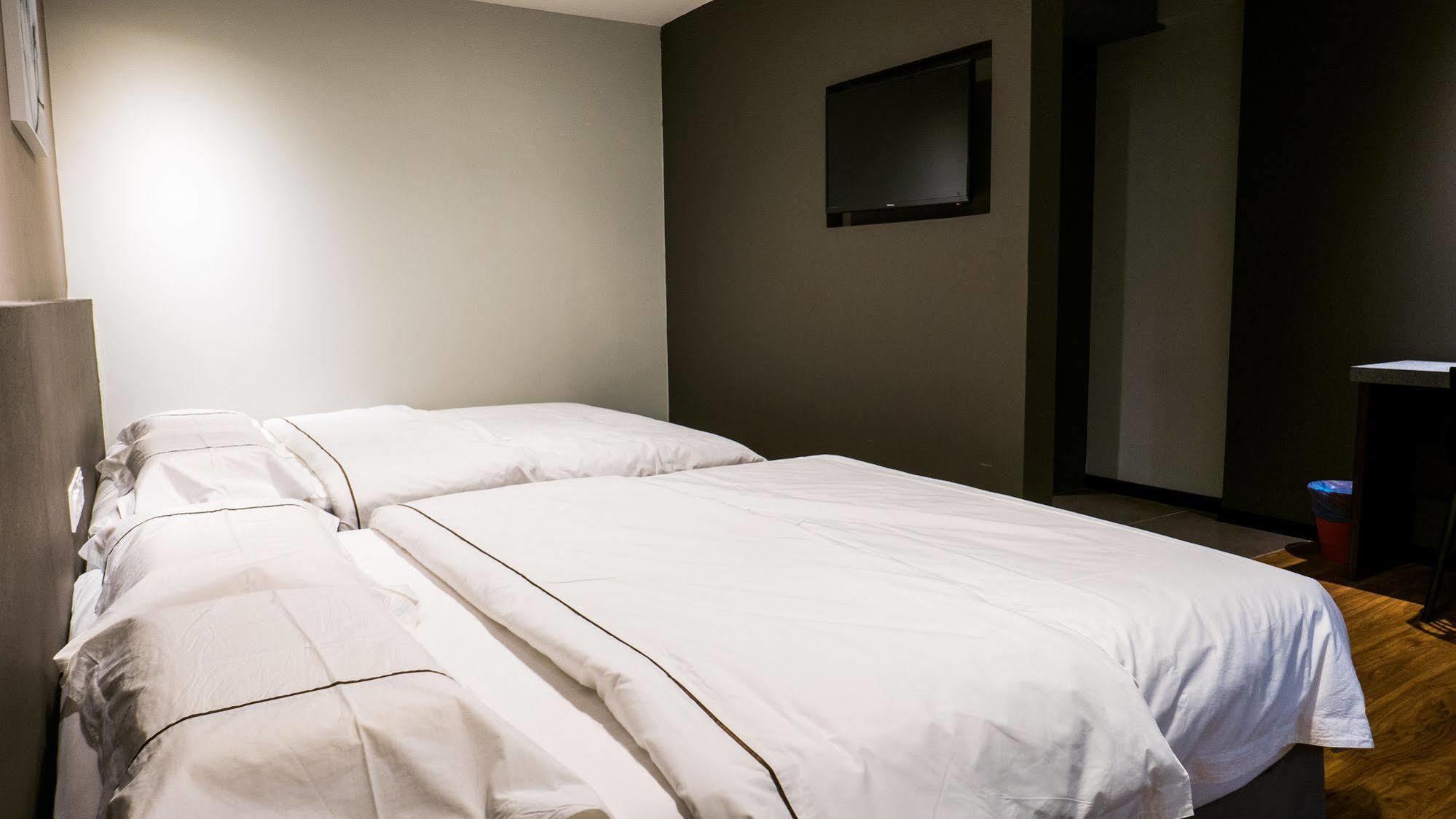 Kl Guest Hotel Kuala Ampang Экстерьер фото